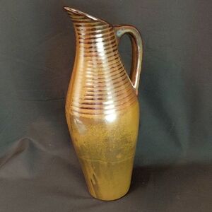 HOSLEY Brown Ceramic Pitcher